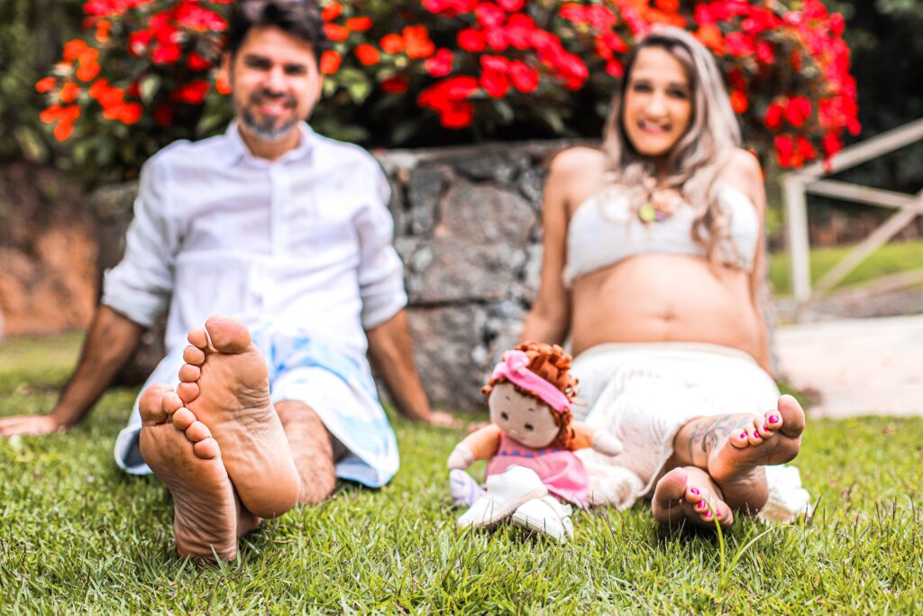 dad and pregnant mom