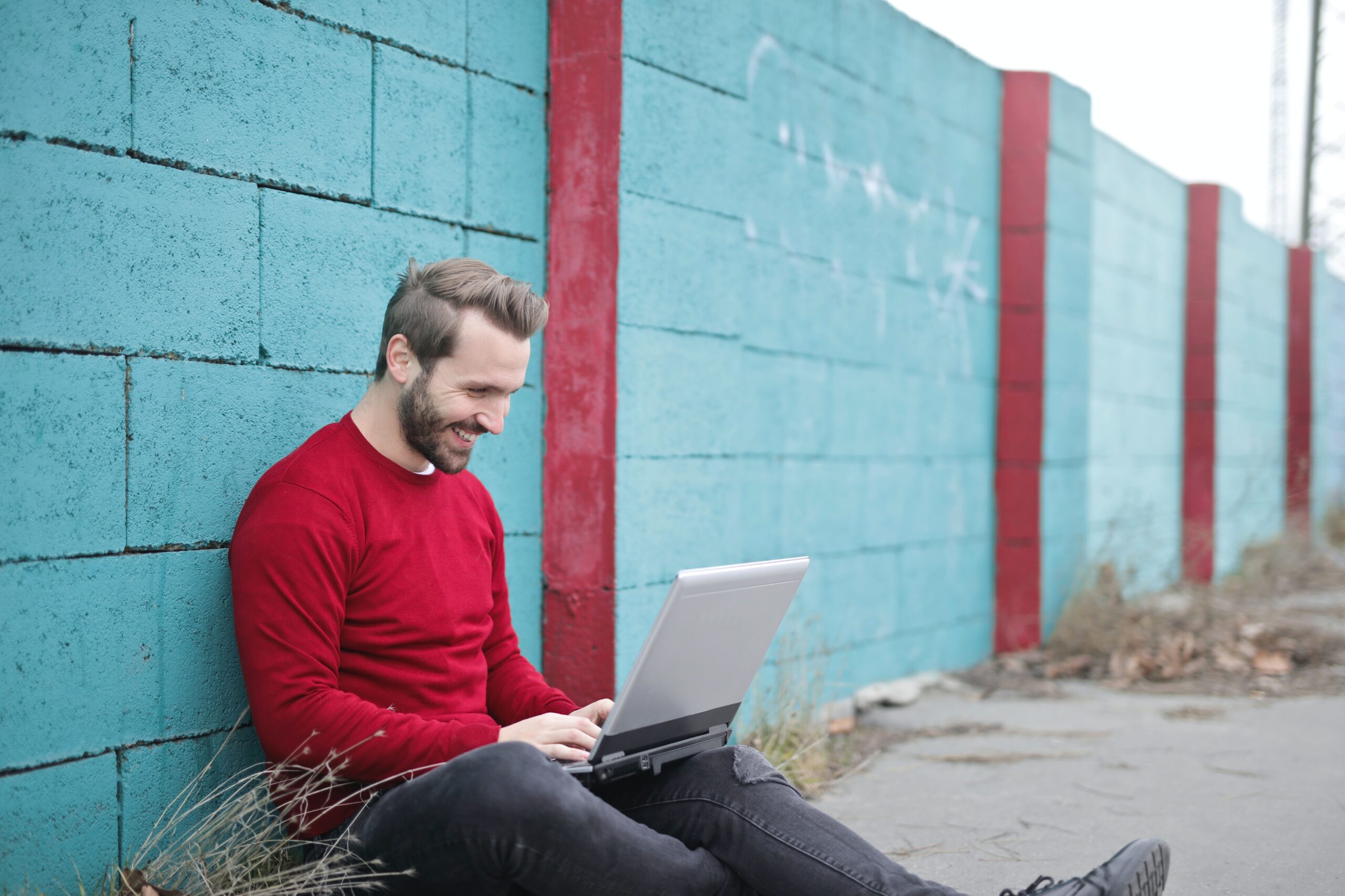 is-laptop-use-and-other-daily-habits-hurting-your-fertility-queer-forty