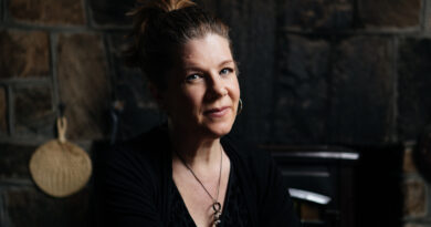 Every part of the rainforest: The songwriting ecology of Dar Williams